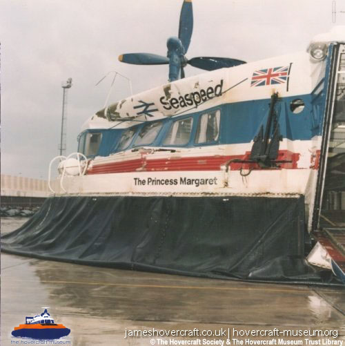 SRN4s damaged at sea -   (The <a href='http://www.hovercraft-museum.org/' target='_blank'>Hovercraft Museum Trust</a>).